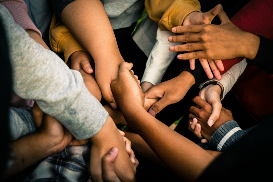 Navigating Narcissistic Relationships: Wisdom from the Reddit Community
